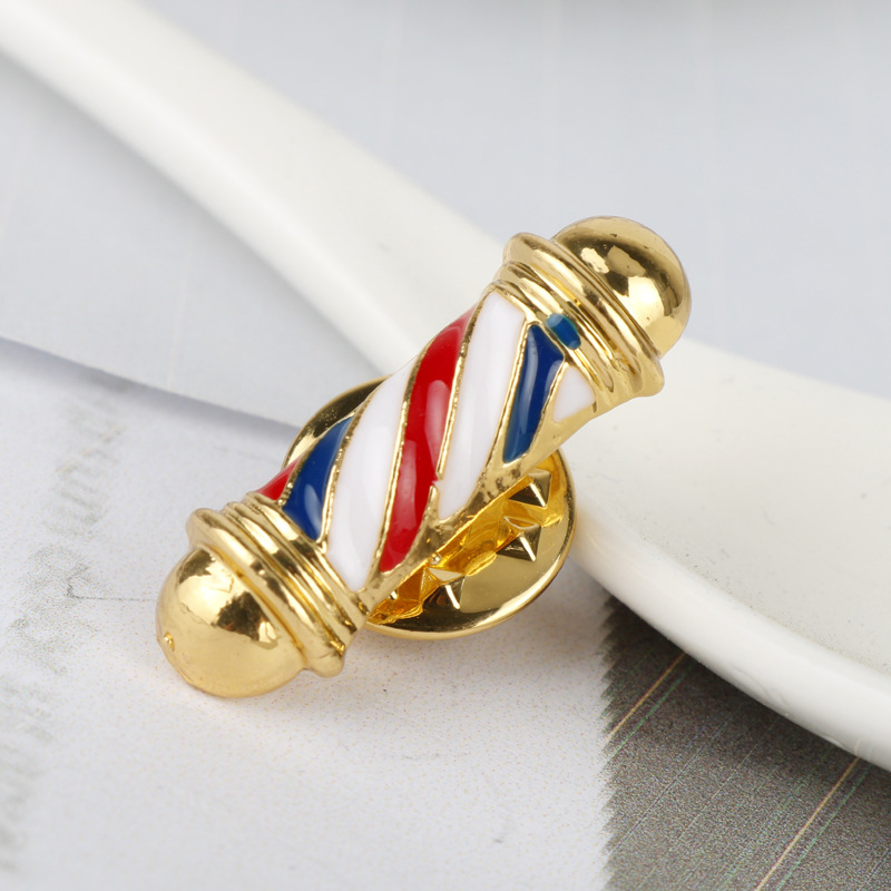 Classic Badge Brooch Pin Barbe - огляд і ціна Hair Care Kit